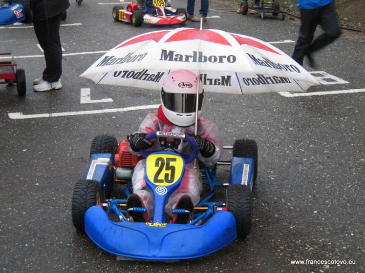 Under rain waiting for start